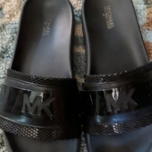 Sandles